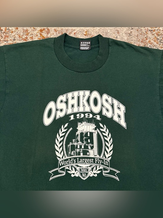 Fruit of the Loom Other - VTG 90s Oshkosh 1994 Fly In T Shirt Large Green Single Stitch USA